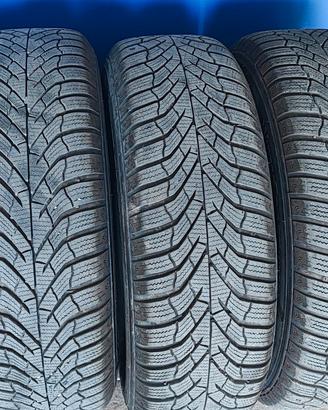 4 gomme invernali Kumo 
