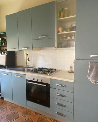 Cucina completa  – ritiro obbligatorio 2/3 maggio