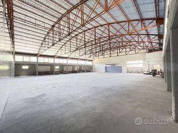 Locale commerciale con possibilità di frazionament