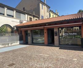 2 negozi già locati ad uso investimento