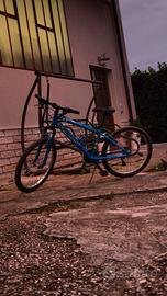 Bicicletta MTB 24 pollici per bambini.