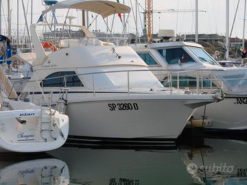 Barca Cayman 30 Fly Bridge del 2000