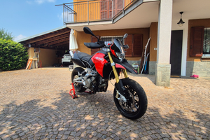 Aprilia Dorsoduro 750 2011