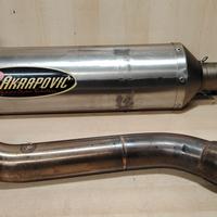 Terminale akrapovic montato su Yamaha r1 2002 2003