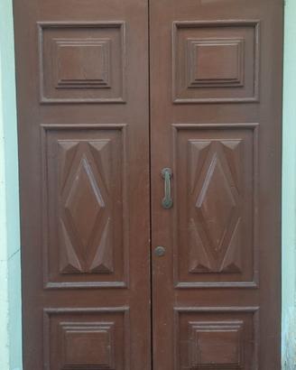 Porta in legno massello