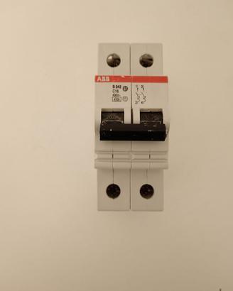 Interruttore magnetotermico ABB S242 C16 400V