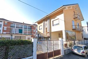 Rivoli - Trilocale giardino privato e posto auto