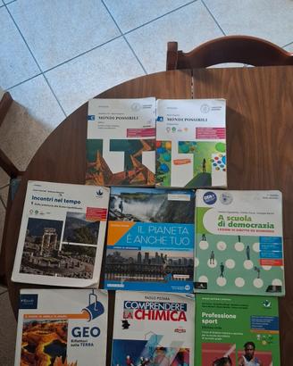 libri scuola 1 e 2 superiore (leggere descrizione)