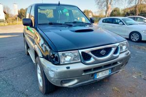 Nissan Terrano 2 anno 2000 km 246.000