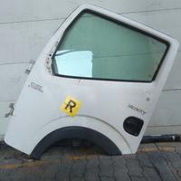I Renault MAXITY SPORTELLO SINISTRO BIANCO
