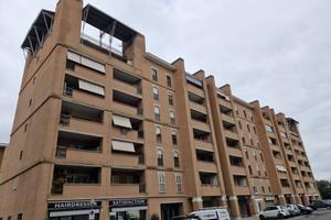 Appartamento di 114 m² con 3 locali e box auto a R
