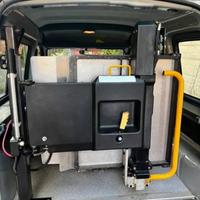 Pedana elettroidraulica per disabili