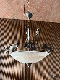 Lampadario vintage in ferro battuto