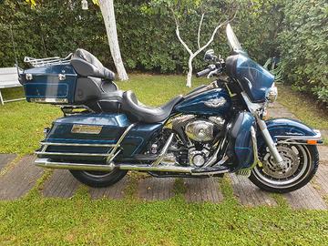 Harley Turing electra Ultra Classic centenario