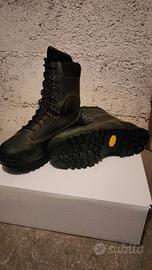 stivaletti anfibi n.45