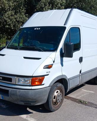 IVECO DAILY 35-13 2.8 – PASSO MEDIO – TETTO ALTO
