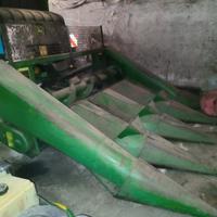Testata spannocchiatrice John Deere 