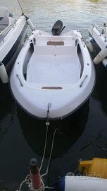 Molinari 4 mt con motore 15 cv 2 t