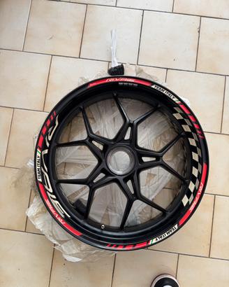 Cerchione posteriore Mv Agusta Rivale / brutale