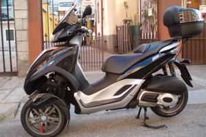 Piaggio MP3 300 Yourban LT Patente B - 20927 km