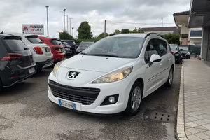 Peugeot 207 1.4 benzina Neopatentati