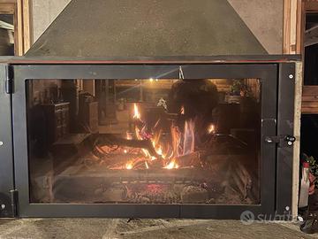 Cappa in ferro completa di porta e vetro