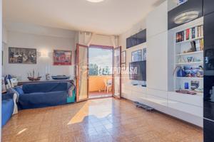 Trilocale luminoso con esposizione sud e terrazzin