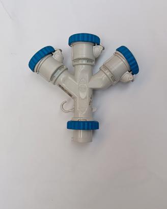 adattatore triplo 16A industriale.