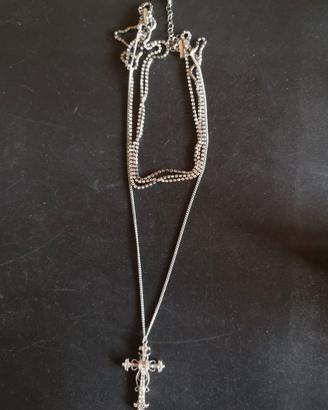 Collana multifilo con strass e croce pendente