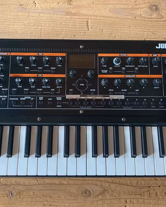 Roland Jupiter Xm