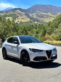 Alfa Romeo Stelvio competizione