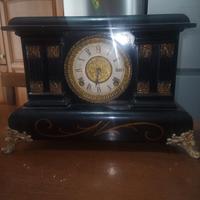 Antico orologio da tavolo