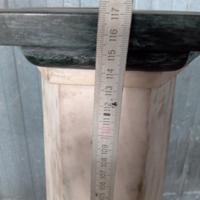 piedistalli in marmo 