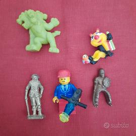 5 pupazzini vari