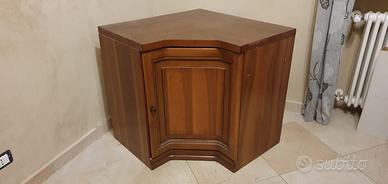 Mobile angolare in legno