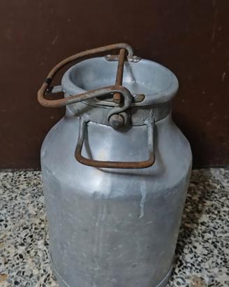 Bidone da latte in alluminio