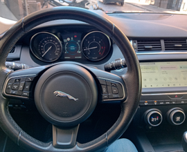 Auto jaguar e-pace