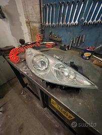 Fanale anteriore peugeut 307 dx