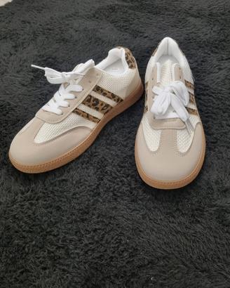 scarpe da donna biache, mai usate, Taglia 38,5.