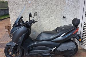 X-MAX 300