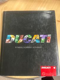 Museo FERRARI in inglese.