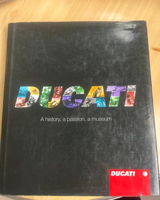 Museo FERRARI in inglese.