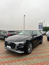Audi Q8 45 TDI quattro tiptronic