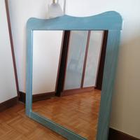 Arredo bagno: specchiera, armadietto ed accessori
