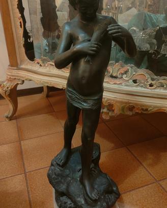 Statua di bronzo 