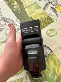 Flash Neewer TT560