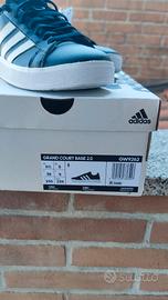 Adidas unisex nere