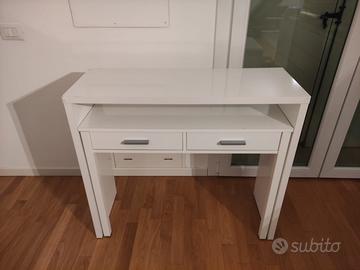 Scrivania estraibile