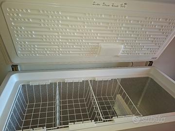 Congelatore orizzontale a pozzo Hotpoint Ariston 