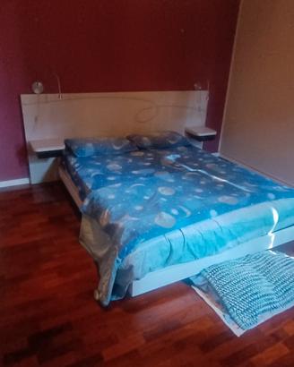 Letto matrimoniale 